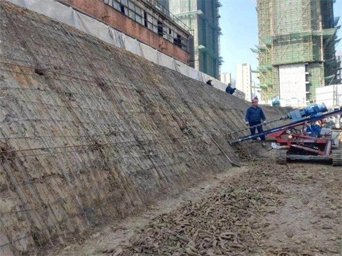 绥芬河建筑边坡支护